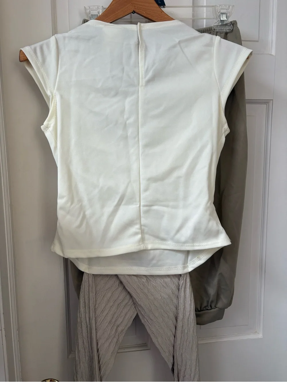 Star Wars Rey Women's costume in Cream and Brown, Adult size small